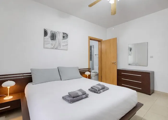 St Pauls Bright With Balcony St. Paul's Bay