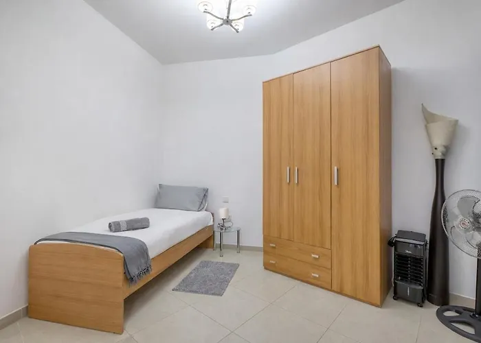 St Pauls Bright With Balcony Appartement