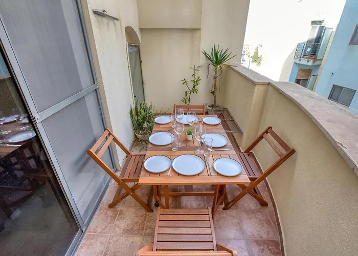 St Pauls Bright With Balcony Appartement *